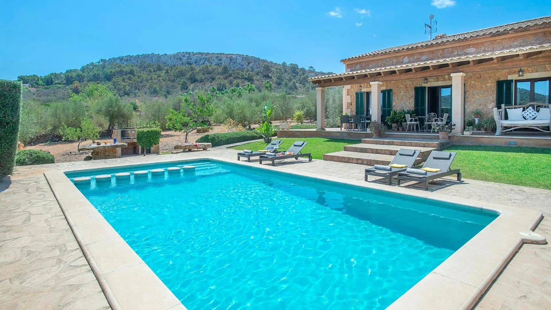 Villa Son Monavi By Vintage Travel Cas Concos